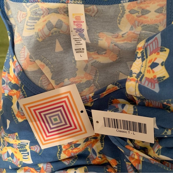 🔲LULAROE Blue Patterned Women's Top "CLASSIC TEE" size Large - Picture 7 of 7